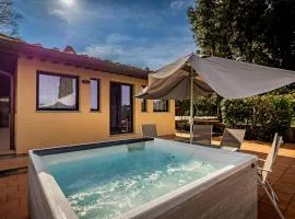YiD Cozy House in Fiesole with Jacuzzi