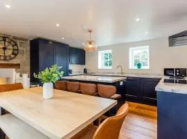 Idyllic retreat with log burner near Danby Castle