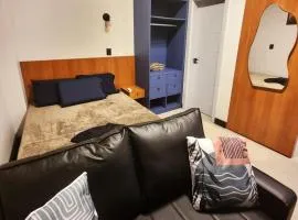 Studio Novo Completo com Cozinha, Ar Cond e Wifi