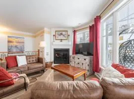 Condo Lac Archambault Fireplace beach