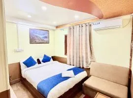 Hotel Sakura & Tandoori Restaurant