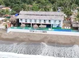 Basi Resort, hotel a Nombre de Dios