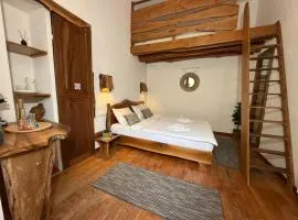 Vista Rustic Room
