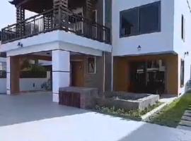 Sakumono Celebrity Golf Apartment, Hotel in Trofwi