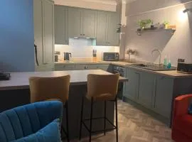 Half Moon Nest - Refurbished throughout for 2026