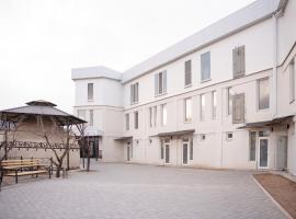 Ton Azure Hotel、Tongのホテル