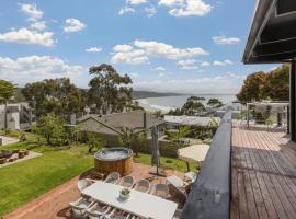 Spa House on Smith - Walk to Tottis, hotel sa Lorne