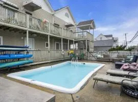 Relaxed Shore Getaway with Porch Seating 3BR with Sofa Bed Parking Included