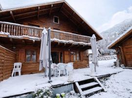 Beautiful chalet near the center of Briançon, ξενοδοχείο στην Μπριανσόν