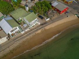 Cholson Chalets, strandhotell i Charlotteville