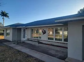 Manatee River Bungalows - 2