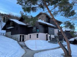 Charming Apt With Balcony In La Plagne Montalbert, hotel i La Plagne