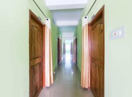 SPOT ON 61585 Patra Palace، فندق في كوناركا