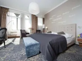 Hotel The Pacific Suites Near Delhi Airport IGI