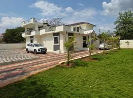 Luxury Villa with Pvt Pool Khopoli