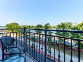 Downtown condo w/balcony view of Cape Fear River & Battleship North Carolina