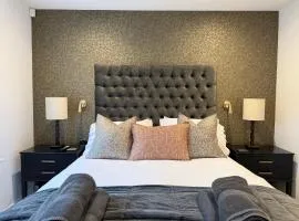 Luxury Croft Templepatrick Near Airport Rabbit and Hilton hotel