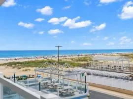 Beachfront WW Crest Condo Sleeps 6
