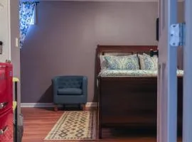 Chic Studio Retreat - Close to DC & Top Attractions
