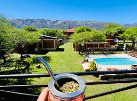 Cabañas Los Tinos, khách sạn ở Carpintería