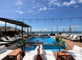 The Point Mancora Beach, khách sạn ở Máncora