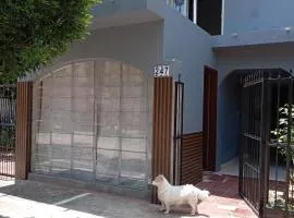 COMO EN CASA!! Monoambiente, lugar tranquilo y seguro, a minutos del aeropuerto y de centros comerciales de Asunción!!