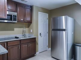 Elegant Studio Suite - Near DC & Top Attractions, Hotel in Lanham
