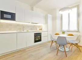 Riva RealEstate - Lake Central Suite