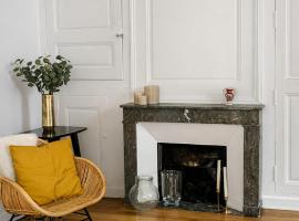 Charmant appartement au cœur de ville, hotel in Fondettes