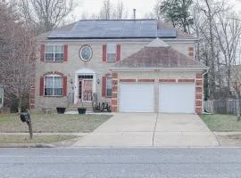 Stylish Studio Escape - Calm & Convenient Lanham