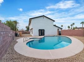 4 bedroom Luxuriously Furnished Modern Mansion With Pool, Spa, and Patio, hotel u Las Vegasu