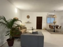 F3 Moderne à Cocody Angré - Sécurisé, Climatisé, WiFi