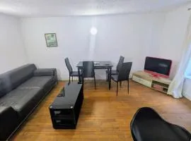 Maison calme parking privé accès A31