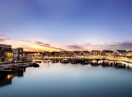 Lake Simcoe Stays at Friday Harbour Resort