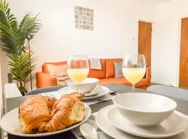 Cardiff Stay- Sleeps 4- FREE PARKING- 8 min to City