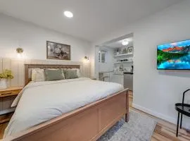 Private Bright Garden Suite in Pemberton Heights