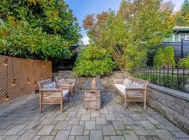 Private Bright Garden Suite in Pemberton Heights