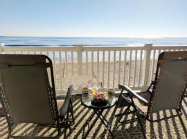 Beachfront Condo with Amazing Ocean Views 4th Fl, hotel a Old Orchard Beach