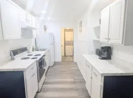3BD, 7 min to Beach, pet friendly, 3 FREE parking!