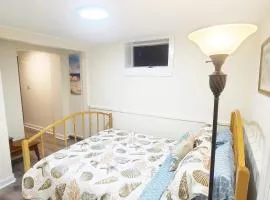 4 min walk to the beach 1BD Pets Ok FREE parking