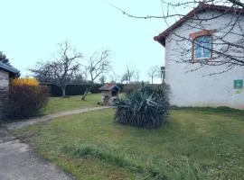 Charmant Gîte Rural avec Jardin en Haute-Saône - FR-1-583-438
