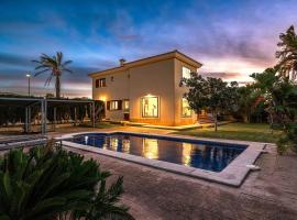 Mediterranean Sea View 5 Bedroom Villa – hotel w mieście Llucmajor