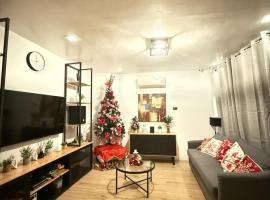 Cozy 2BR House Digos With Bath Tub & Karaoke，Digos的飯店