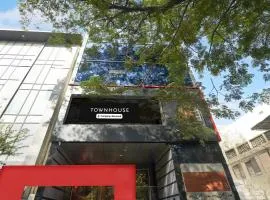 Super Townhouse Koramangala Road Complex Formerly Parkash Tower