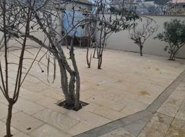 Corat Luxury Villa, hotell i Sumqayıt