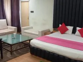 Hotel Parbati International