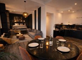 SLEEP INN - Mastersuite Black and Gold, hotel en Amberes