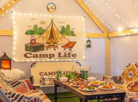 Namhae Dangdangi Dog Pension Blue, готель у місті Намхе