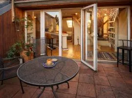 Romantisches Dach-Loft im Zentrum mit Terasse I 100qm I Self Checkin