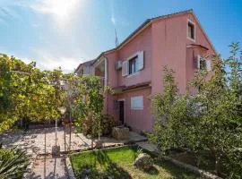 Apartment in Brodarica near Beach Gaj